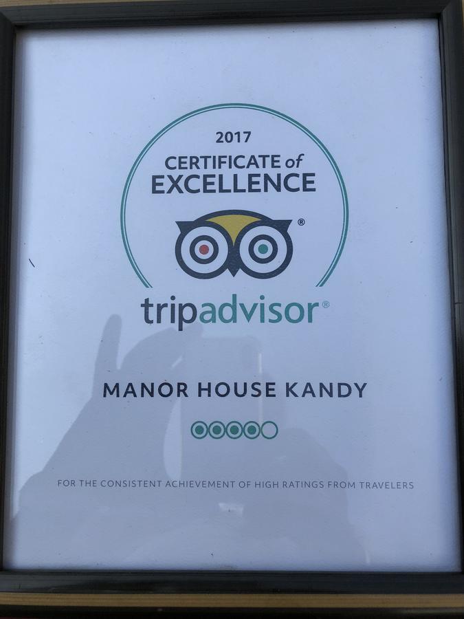 Manor House Hotell Embulpure Exteriör bild